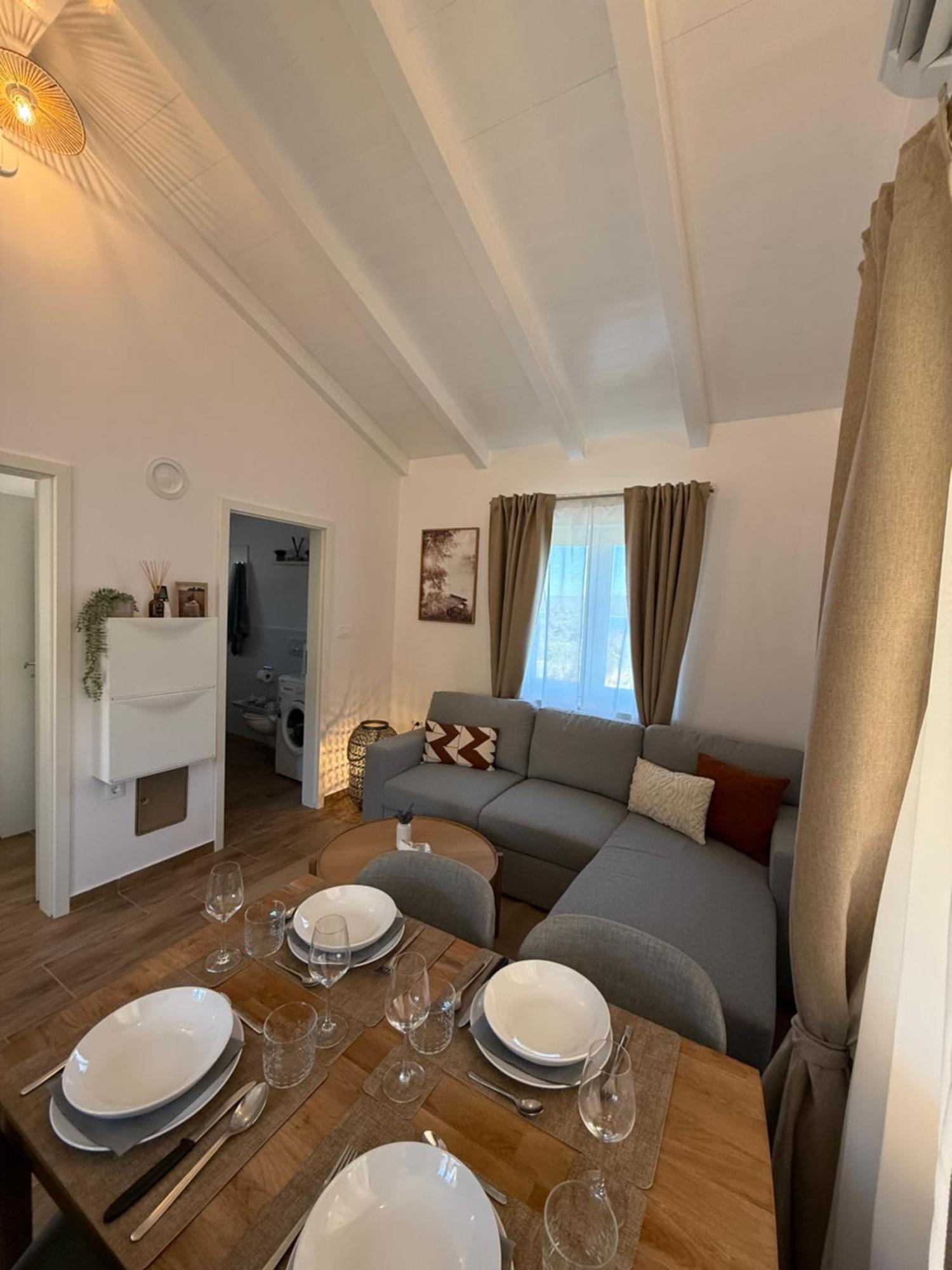 Guest House Lena, Nerezine, Mali Losinj Buitenkant foto